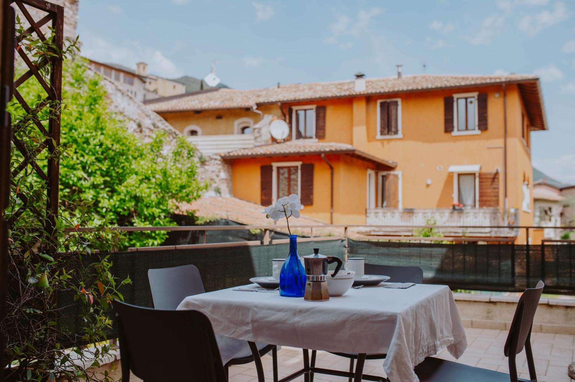 Campolivo Apartment Gargnano Bagian luar foto