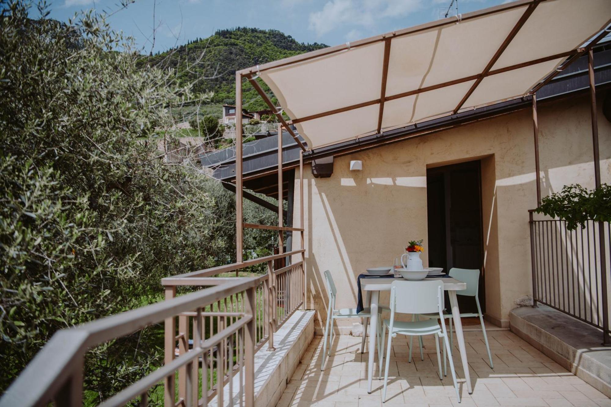 Campolivo Apartment Gargnano Bagian luar foto