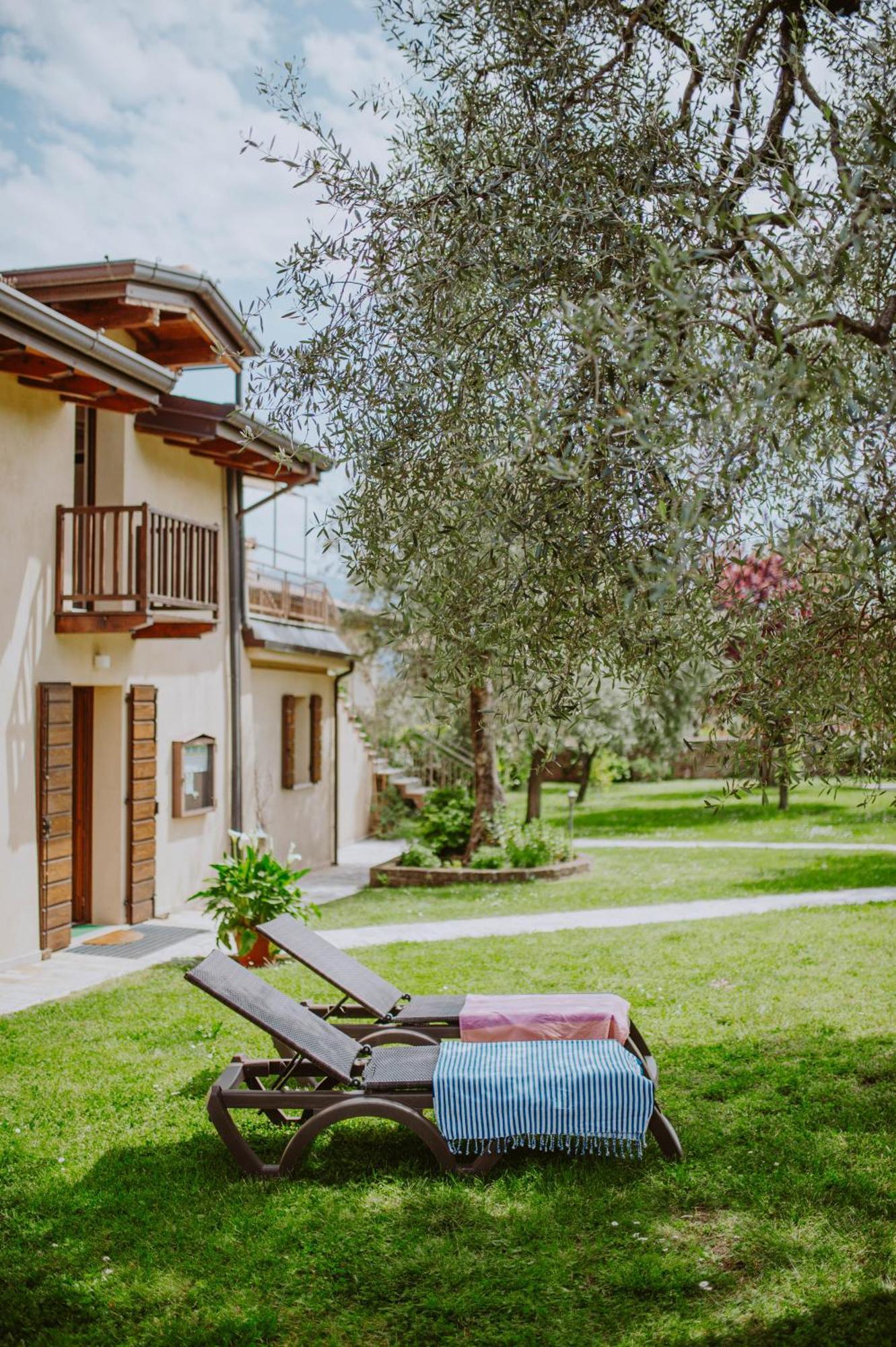 Campolivo Apartment Gargnano Bagian luar foto