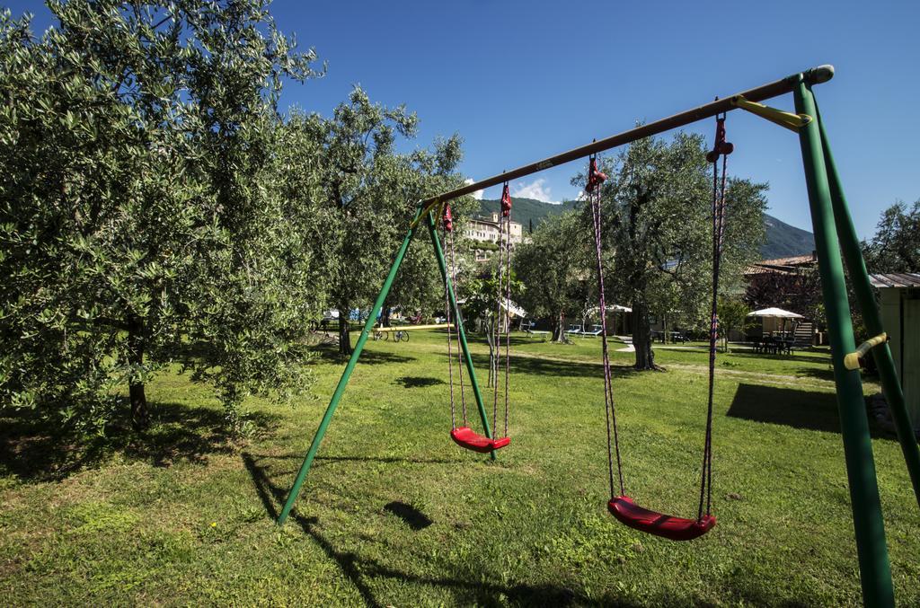 Campolivo Apartment Gargnano Bagian luar foto