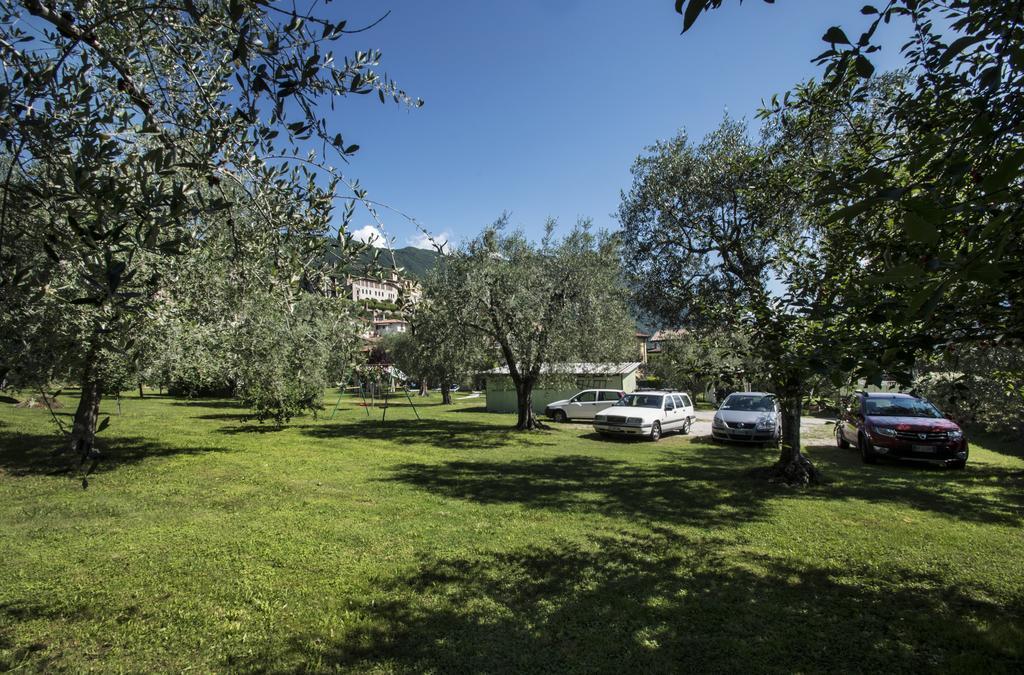 Campolivo Apartment Gargnano Bagian luar foto